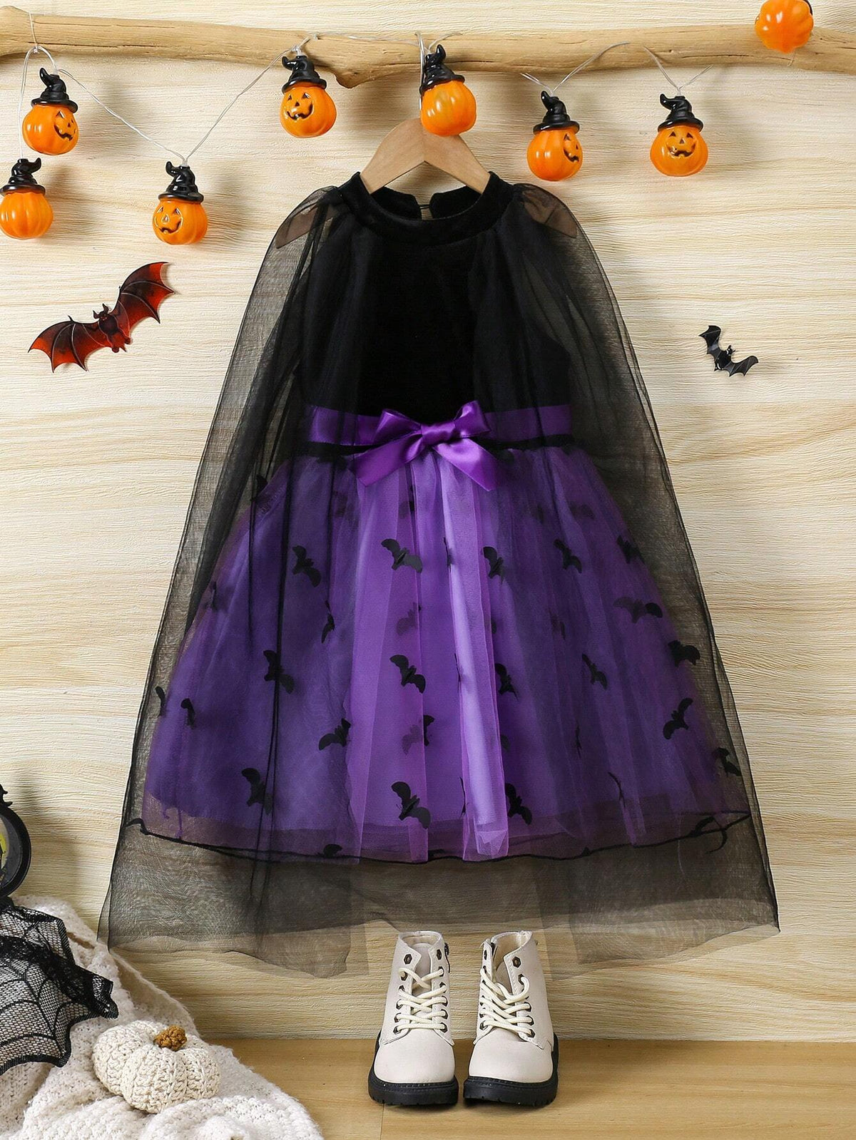 Young Girl Sweet Elegant Velvet 3D Embroidered Bat Wing Cloak Dress, Suitable For Halloween, Travel, Shopping, Holiday, Party, Daily Wear, Spring, Autumn, Winter