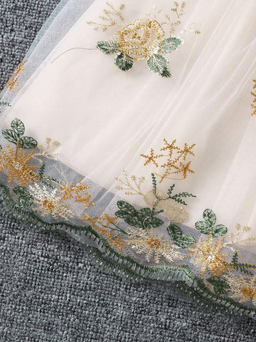 Young Girl Vintage Romantic Mesh Flower Embroidery Patchwork Party Dress For Gathering