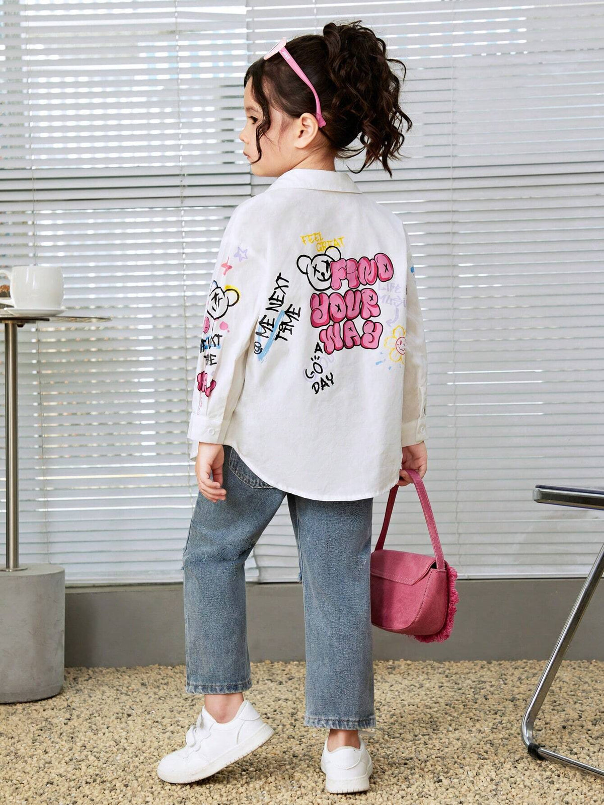 Young Girl Vintage Simple Street Style Loose Long Sleeve Shirt, Asymmetrical Graffiti Pattern Shirt With Asymmetric Hem