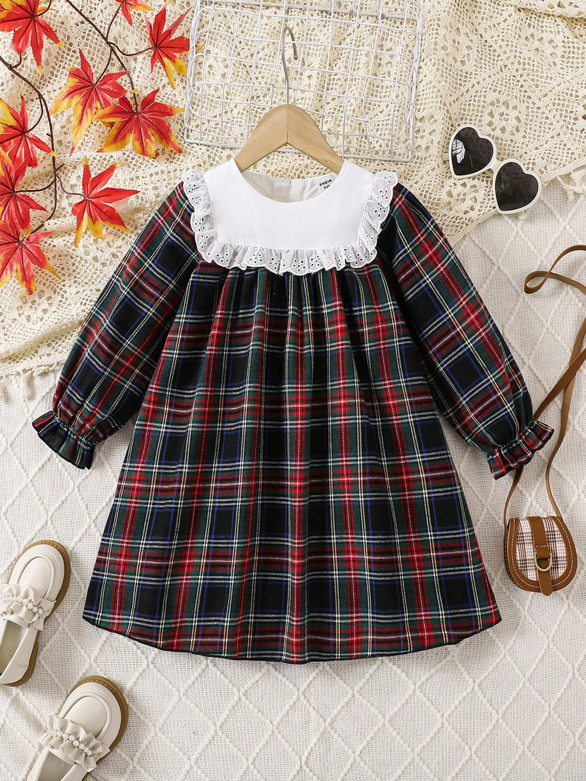 Young Girls Classic Red And Black Plaid "Satan Dress" Christmas Outfit For Little Girls, Fashionable And Sweet Lace European Style
