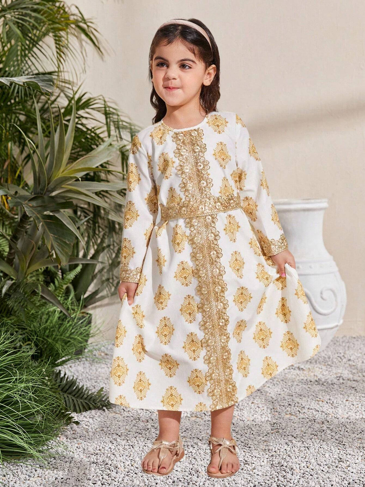 Young Girl's Combined Adorable Vintage Print Splicing Lace Round Neck Long Sleeve Dress For Vacation