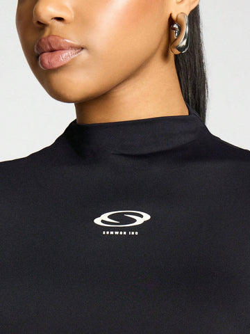 SUMWON WOMEN Logo Graphic Cropped Tee And Straight Leg Jogger Set