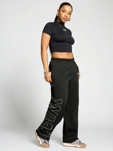 SUMWON WOMEN Logo Graphic Cropped Tee And Straight Leg Jogger Set