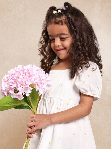 Young Girls Balloon Sleeve Dress With Embroidered Daisy Flower