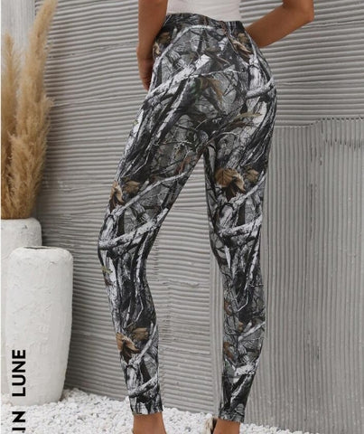 LUNE Plants Print Elastic Waist Leggings