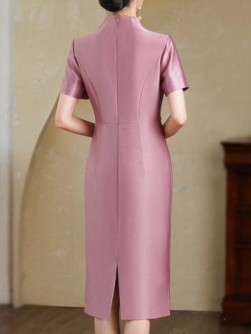 Short-Sleeved Wedding Mother Dress With Rhinestone Decoration, V-Neck And Cut-Out Design