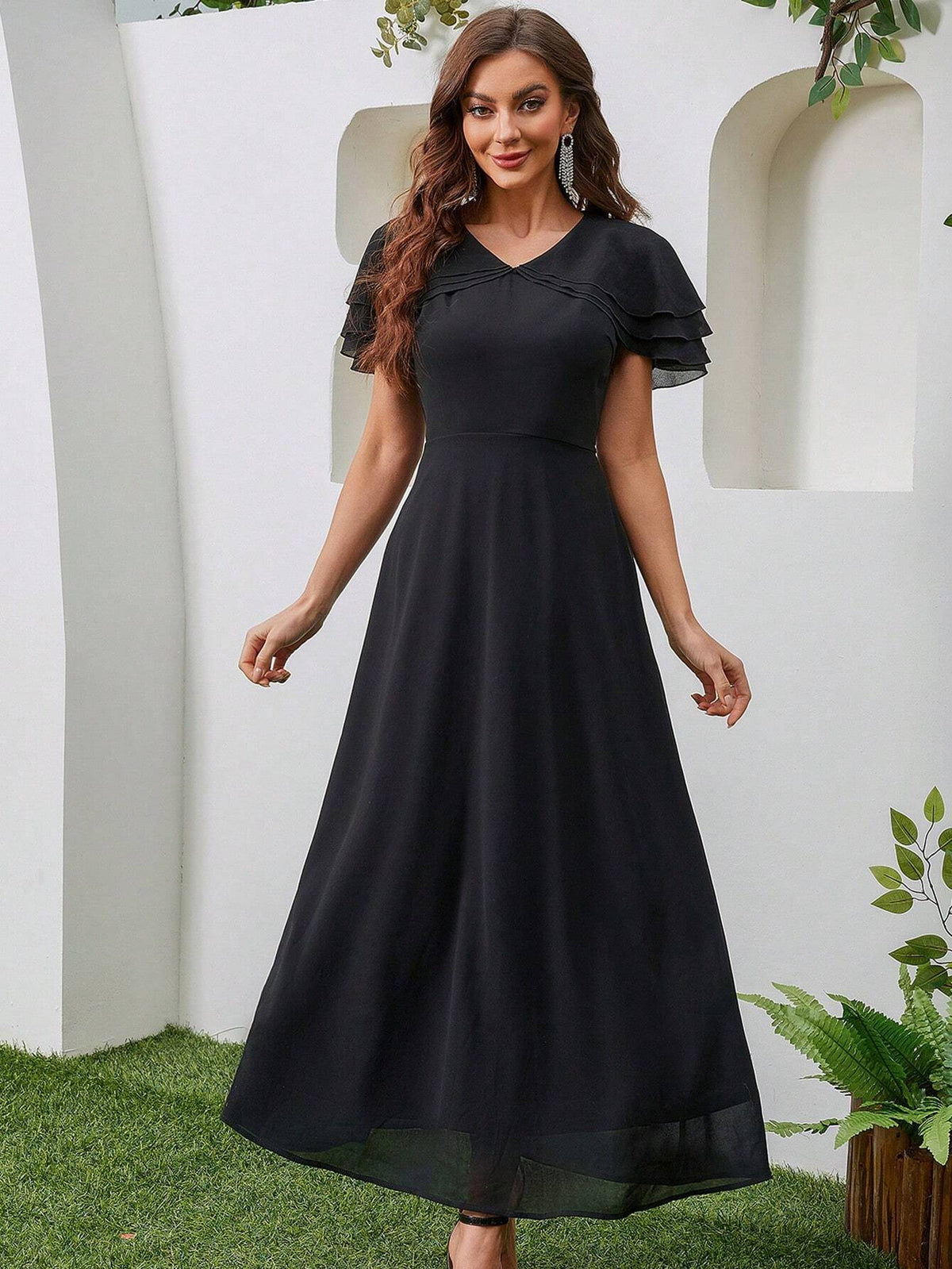 Short Sleeve V-Neck Chiffon Bridesmaid Dress With Slim Waist In Solid Color