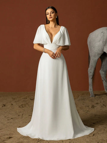 Simple A-Line Wedding Dress With Sweetheart Neckline And Ruffled Sleeves In French Style