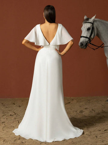 Simple A-Line Wedding Dress With Sweetheart Neckline And Ruffled Sleeves In French Style