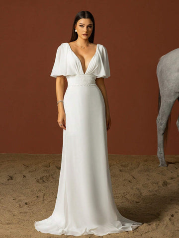 Simple A-Line Wedding Dress With Sweetheart Neckline And Ruffled Sleeves In French Style