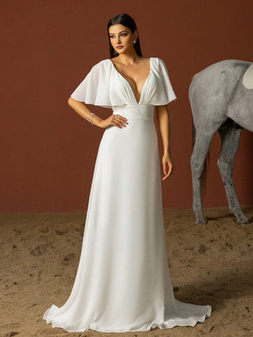 Simple A-Line Wedding Dress With Sweetheart Neckline And Ruffled Sleeves In French Style