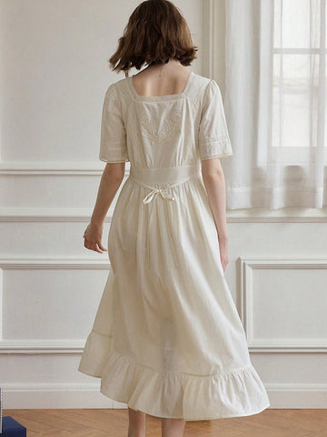 Simple Retro Rose Embroidered Lace Square Neck Midi Wedding Dress