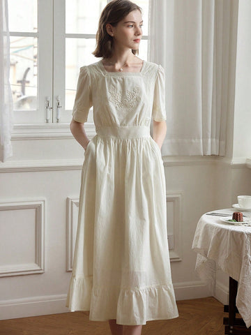 Simple Retro Rose Embroidered Lace Square Neck Midi Wedding Dress