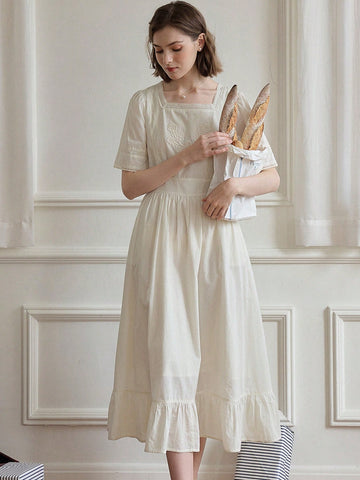 Simple Retro Rose Embroidered Lace Square Neck Midi Wedding Dress
