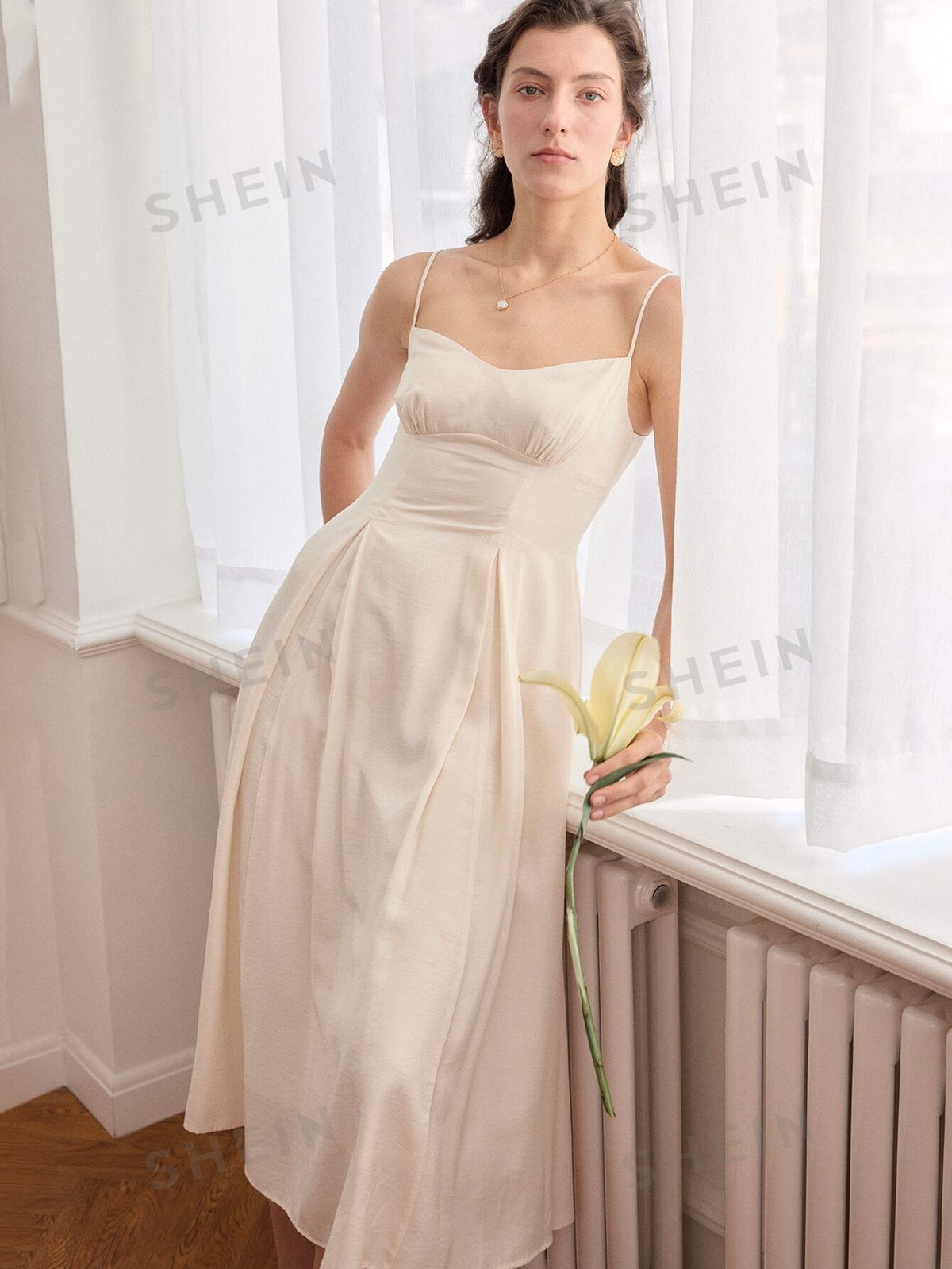 Simple Retro Solid Fold Pleated Detail Cami Dress