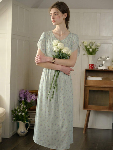 Simple Retro Women's Floral Print Petal Sleeve Dress