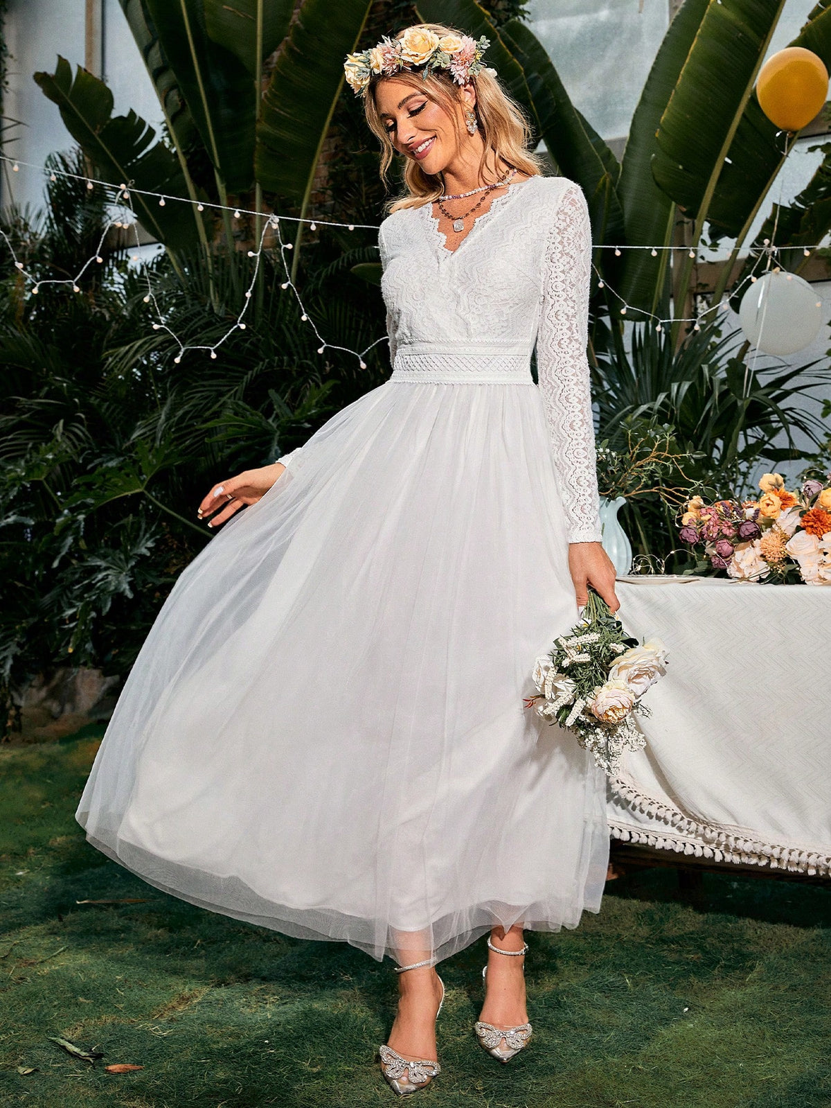 Simplee Contrast Lace Mesh Overlay Bodice Dress