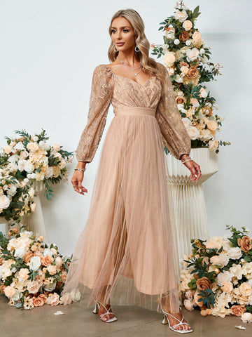 Simplee Contrast Lace Sweetheart Neck Split Thigh Mesh Dress