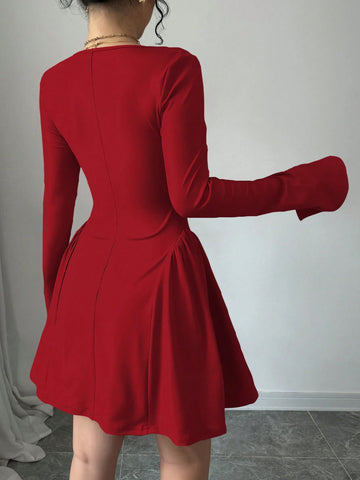 Solid Color Chest Pleated Short Dress, Side Design, Pure Desire Style, Outdoor Dressing, Internet Famous Hot Girl