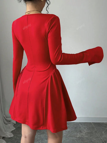 Solid Color Chest Pleated Short Dress, Side Design, Pure Desire Style, Outdoor Dressing, Internet Famous Hot Girl
