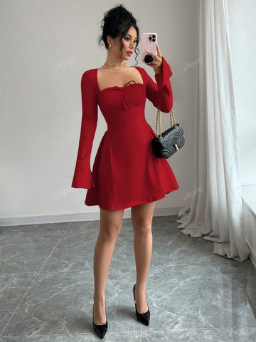 Solid Color Chest Pleated Short Dress, Side Design, Pure Desire Style, Outdoor Dressing, Internet Famous Hot Girl