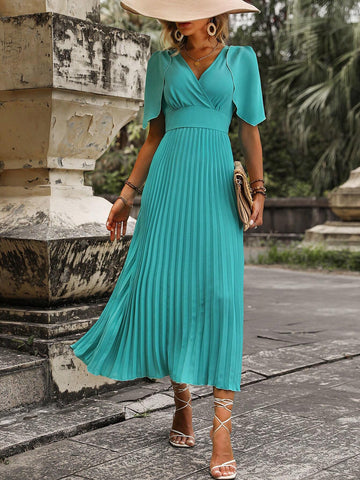 Solid Color Pleated Hem Dress