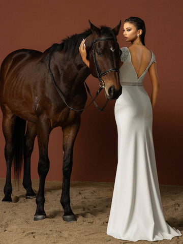 Solid Color Slim Fit Mermaid Wedding Dress With Lace Details And Train