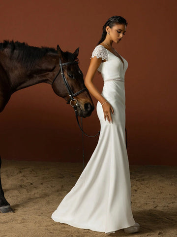 Solid Color Slim Fit Mermaid Wedding Dress With Lace Details And Train