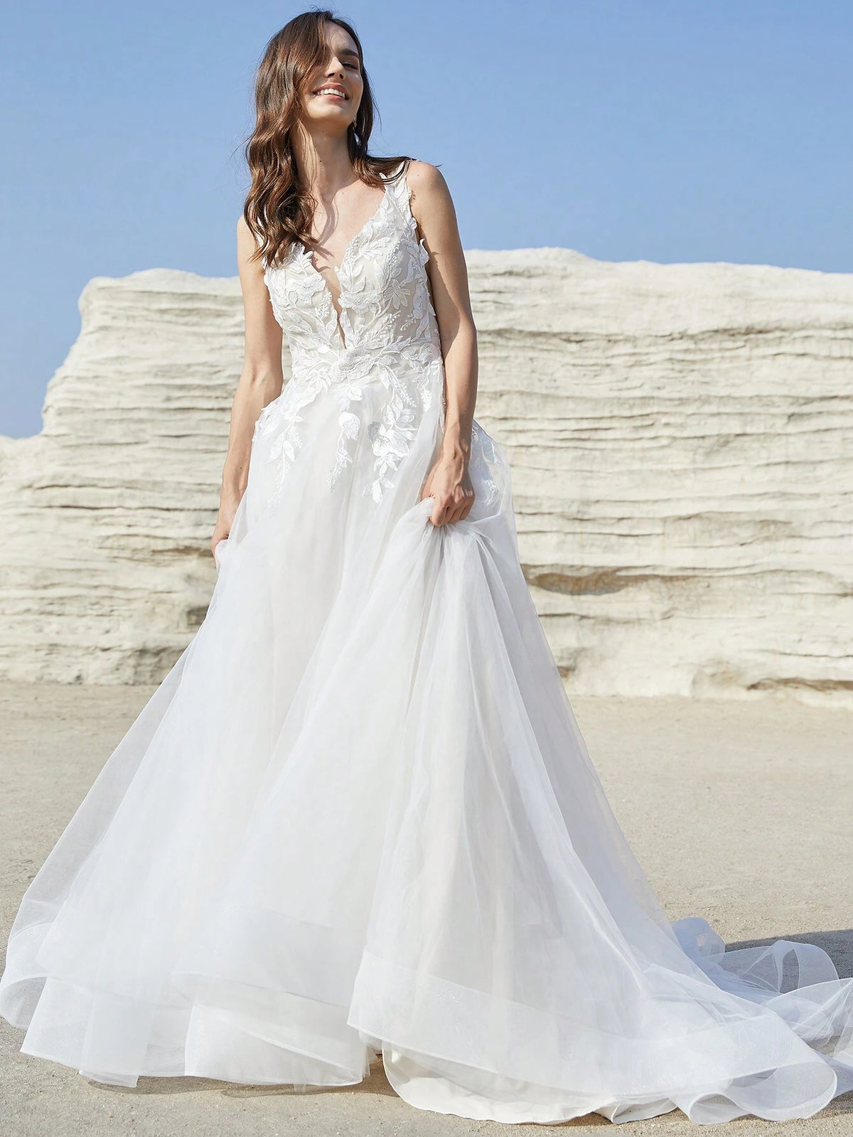 Solid Sleeveless Backless V-Neck Long Wedding Dress