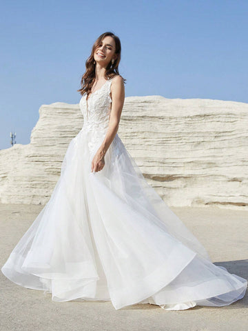 Solid Sleeveless Backless V-Neck Long Wedding Dress
