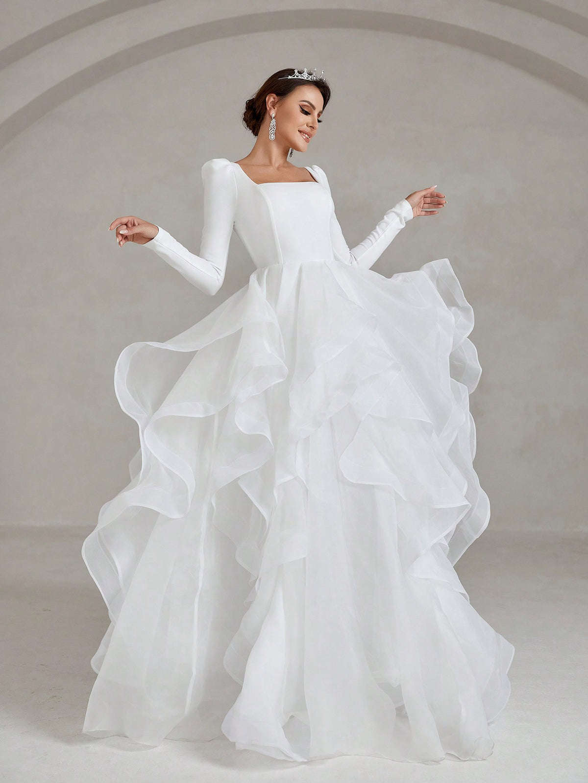 Square Collar Long Sleeve Mesh Overlay Hem Wedding Dress