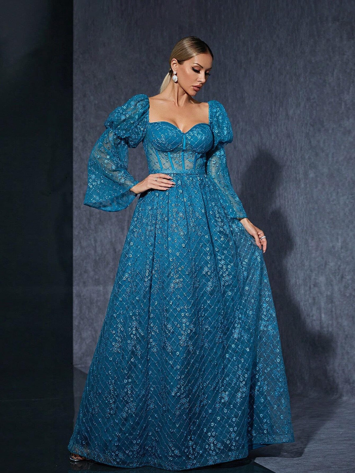 Strapless Embroidered Lace Lantern Sleeve High-End Evening Dress