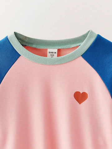THE HAPPY LOOK Young Girls Heart Print Boxy Raglan Sleeve Crewneck Pink Knit Sweatshirts, Casual Daily Cute Style
