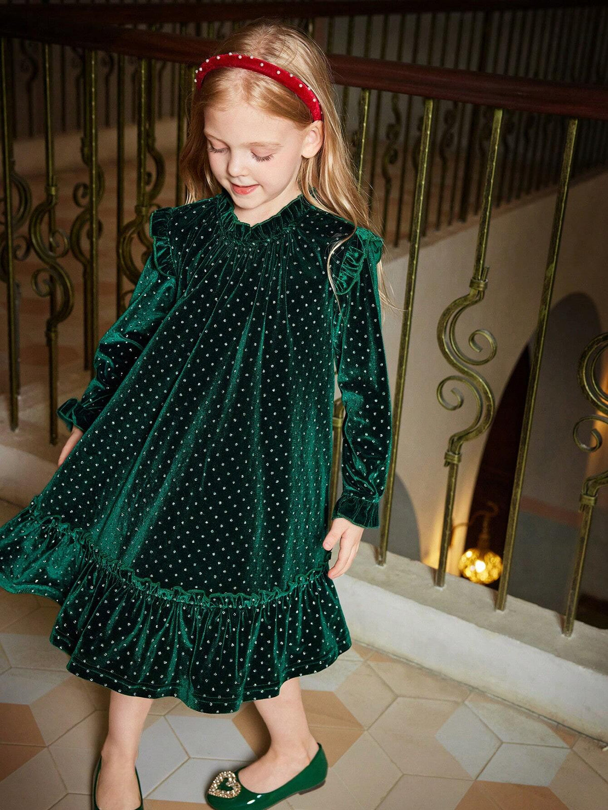 Toddler Girls Elegant Velvet Rhinestone Embellished Green Party Dress, Suitable For Festive Occasions
