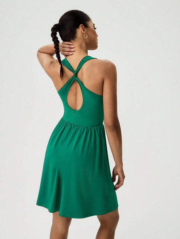 Tropiluxe Women's Solid Color Backless Criss-Cross Sleeveless Casual Dress