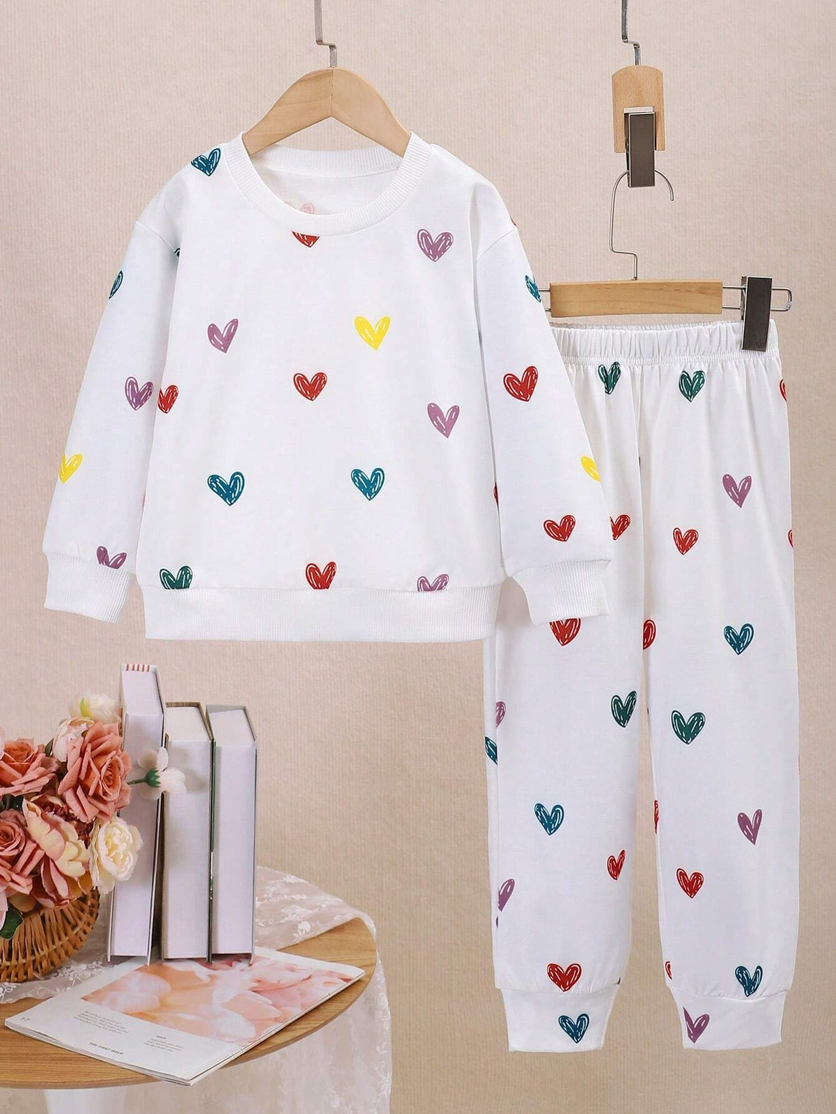 Two Piece Girls' Casual Cute Heart-Shaped Printed Knitted Round Neck Sweatshirt Paired With Sports Pants For Autumn And Winter