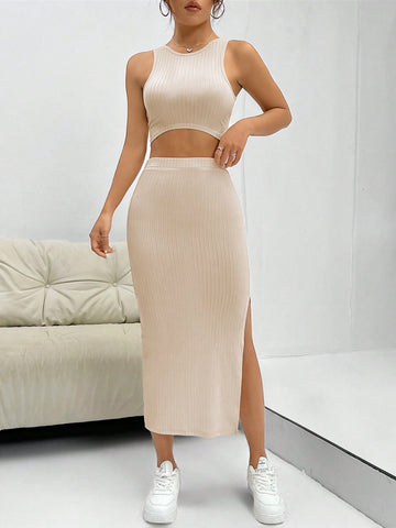 Two Piece Set Of Solid Crop Top And High Side Split Skirt