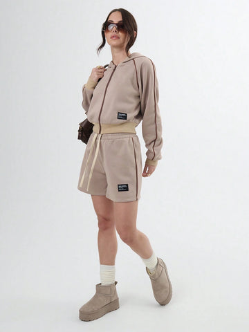 TypaGal Drawstring Waistband Casual Sweat Shorts With Badge Detail