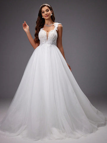 V-Neck Embroidered Flower Patchwork Mesh Glamorous Wedding Dress With 3d Flowers (Flower Position Is Random)