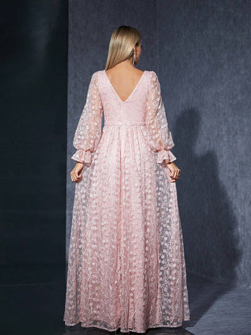 V-Neck Embroidered Lace Long Sleeve High-End Evening Gown