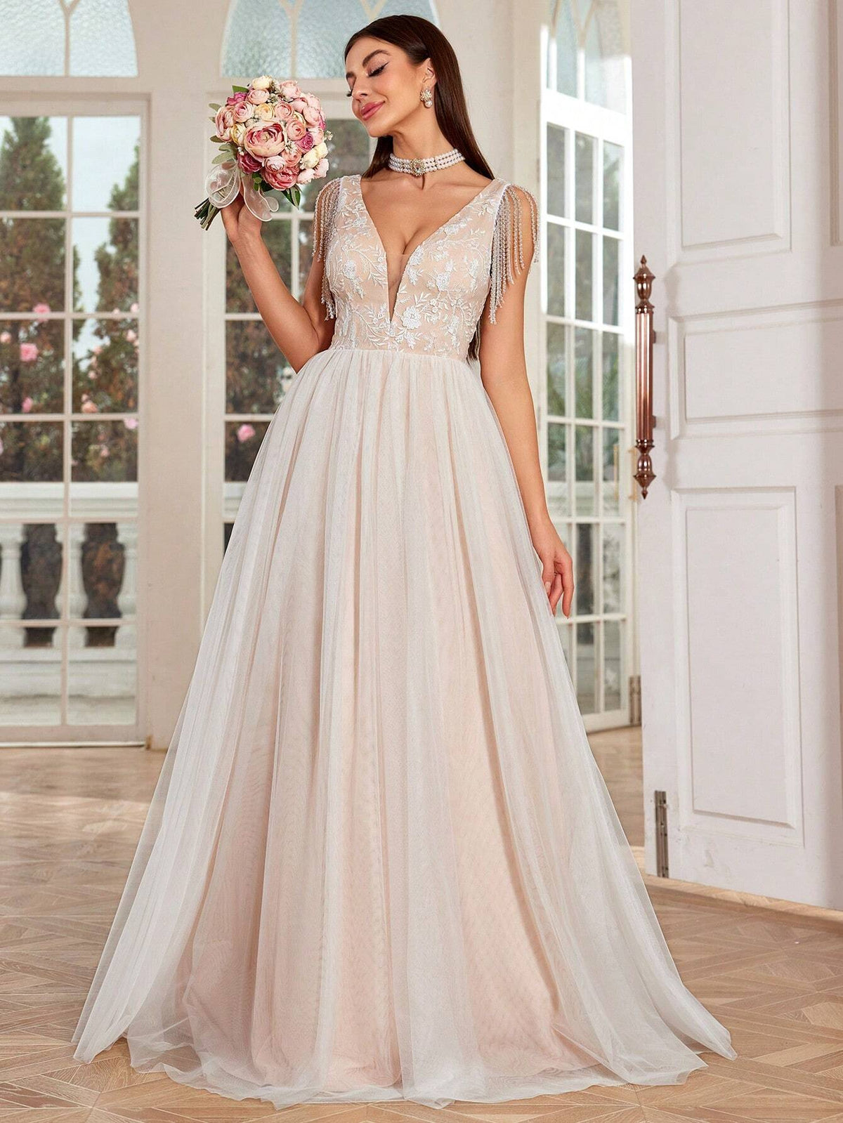 V-Neck Embroidered Lace Pearl Fringed Contrasting Color Tulle Wedding Dress Bride Bridesmaid Long Dress For Sending Guests