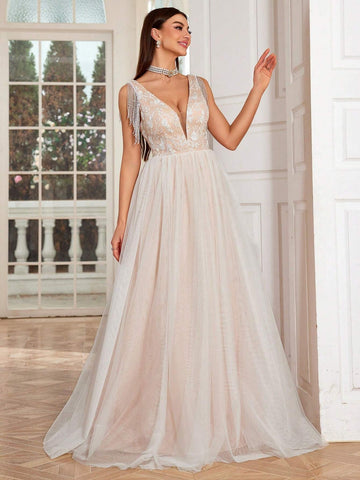 V-Neck Embroidered Lace Pearl Fringed Contrasting Color Tulle Wedding Dress Bride Bridesmaid Long Dress For Sending Guests