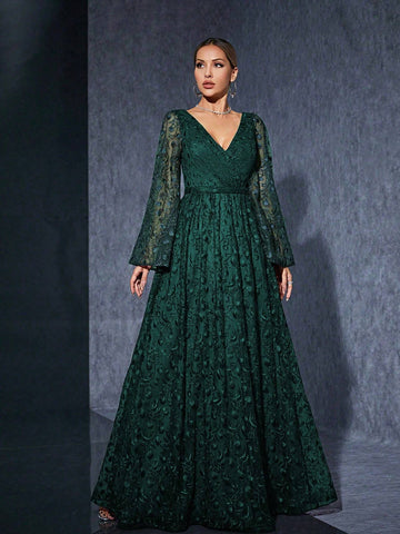 V-Neck Spaghetti Strap Embroidered Lace Flare Sleeve High-End Evening Dress