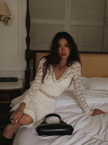 V-Neck Lace Bodycon Dress With A Tight Fit And Hip-Hugging Silhouette