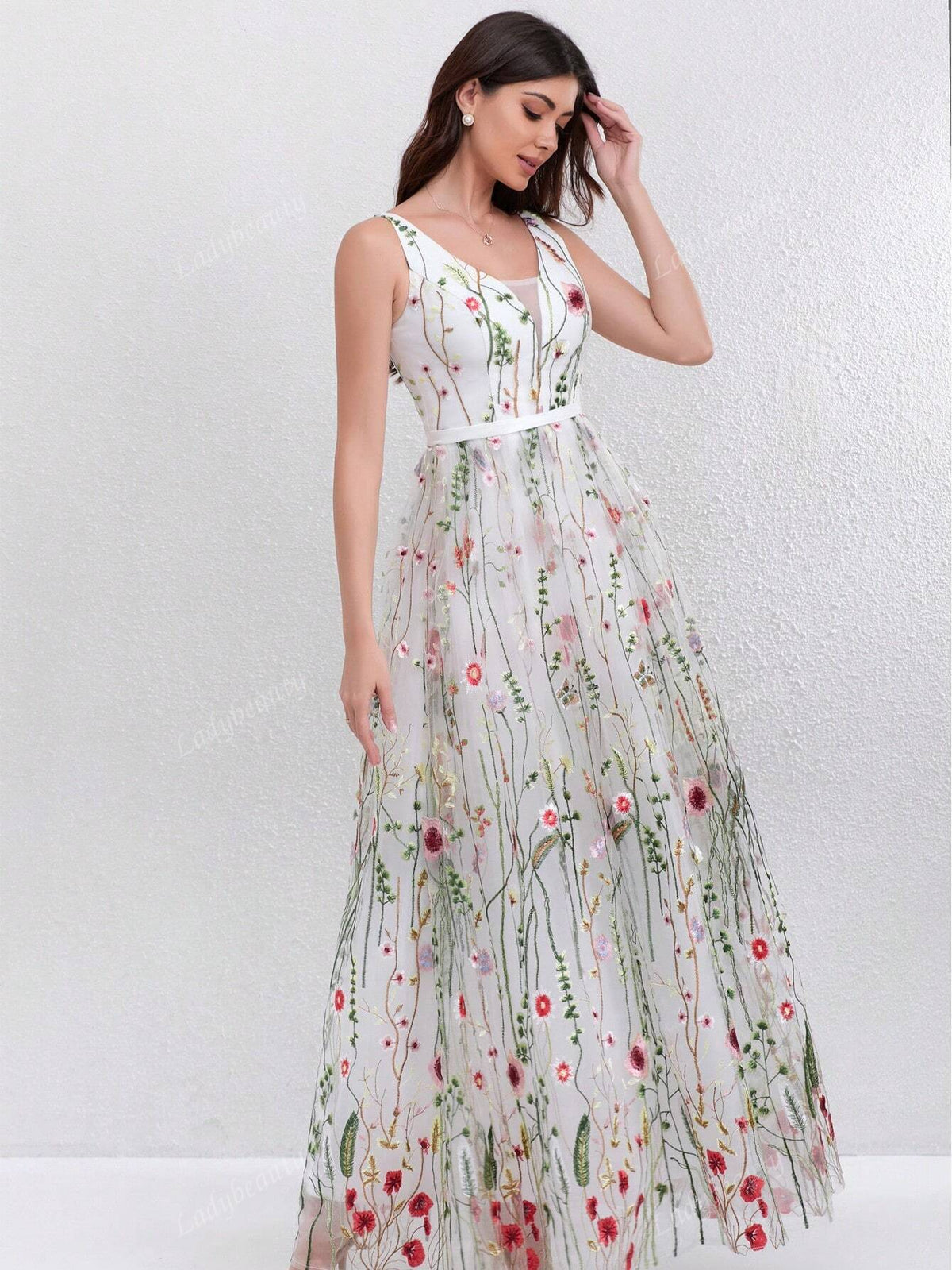 V-Neck Lace Embroidered Backless Long Formal Dress