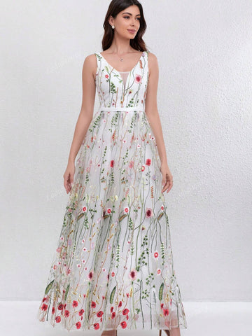 V-Neck Lace Embroidered Backless Long Formal Dress