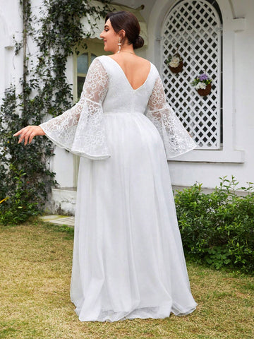 V-Neck Long Sleeve Lace & Mesh Patchwork Wedding Dress With Ruffle And A-Line Skirt