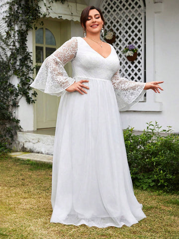 V-Neck Long Sleeve Lace & Mesh Patchwork Wedding Dress With Ruffle And A-Line Skirt