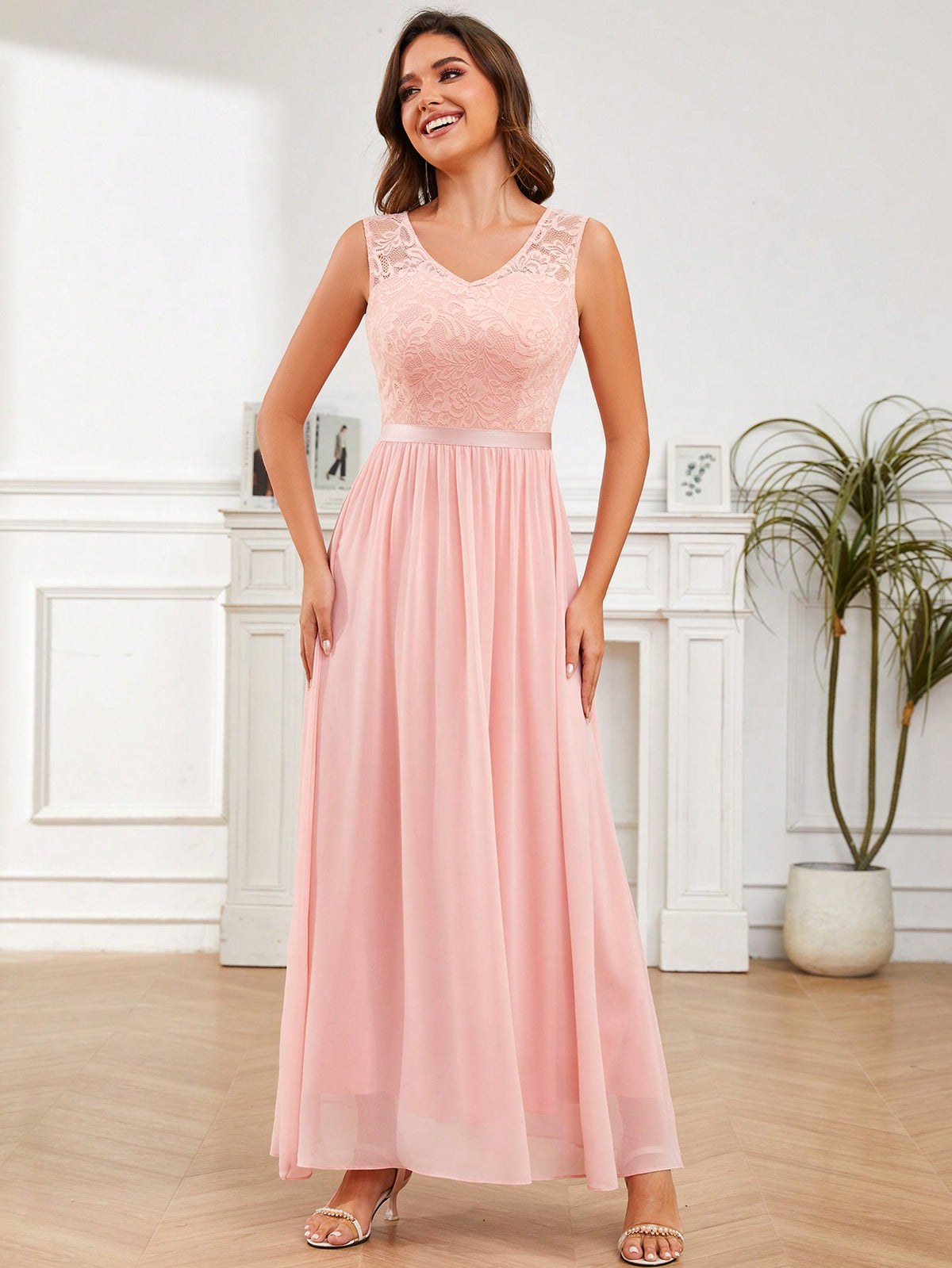 V-Neck Long Tulle Long Bridesmaid Dress Elegant Party Dress