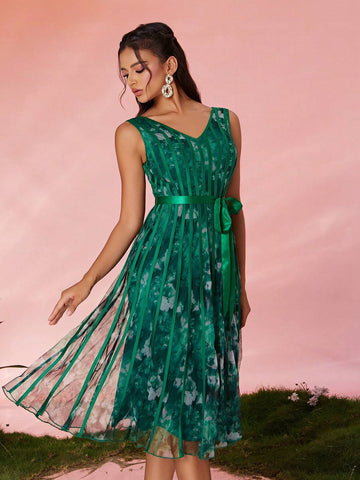 V-Neck Printed Mesh Splice Formal Dress, Premium